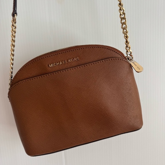 Michael Kors Tan Crossbody Bag with Gold Chain - Picture 16 of 16